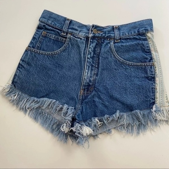 Vintage 90’s Fringe Cut Off Floral Dark Wash High Rise Shorts 7/8 Western - Picture 1 of 9